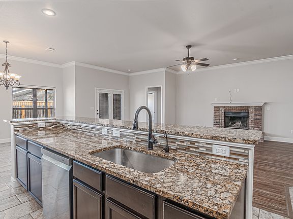 5th image of 418 O'Rourke St