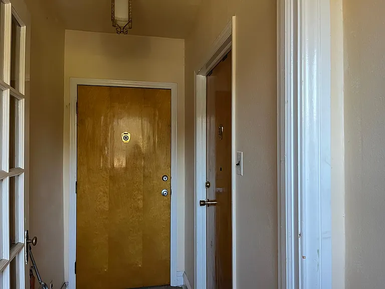 3427 Sheffield Ave #2 — Photo 7