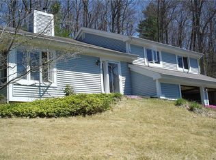 25 Mohawk Dr, Collinsville, CT 06019