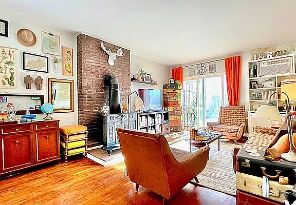 2nd image of 312 W 76th St APT 5R