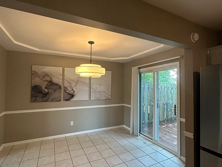8712 N Pomona Ave — Photo 5