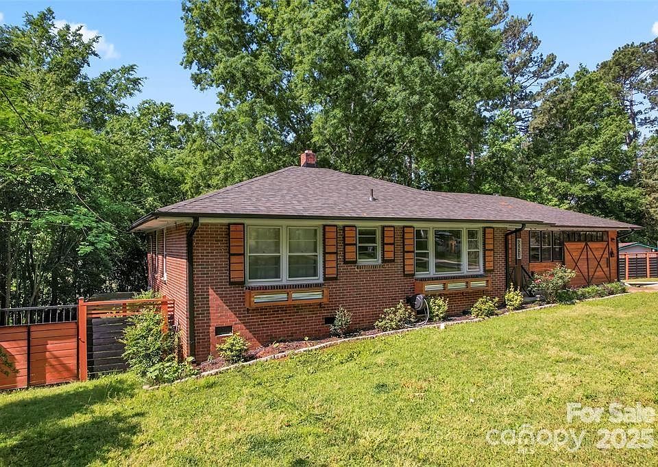 2nd image of 851 Gist Rd