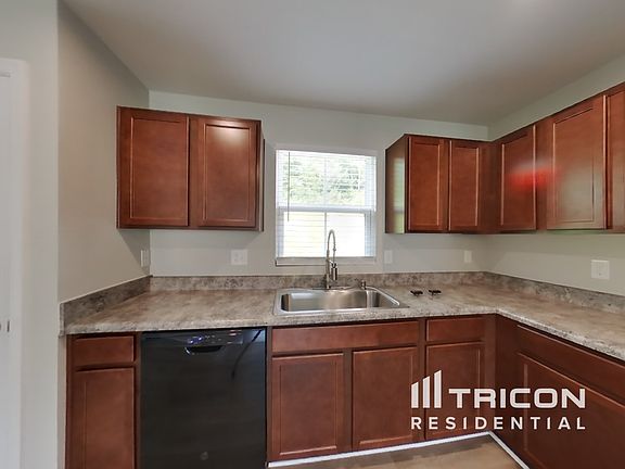 3rd image of 2148 Brokeshire Dr