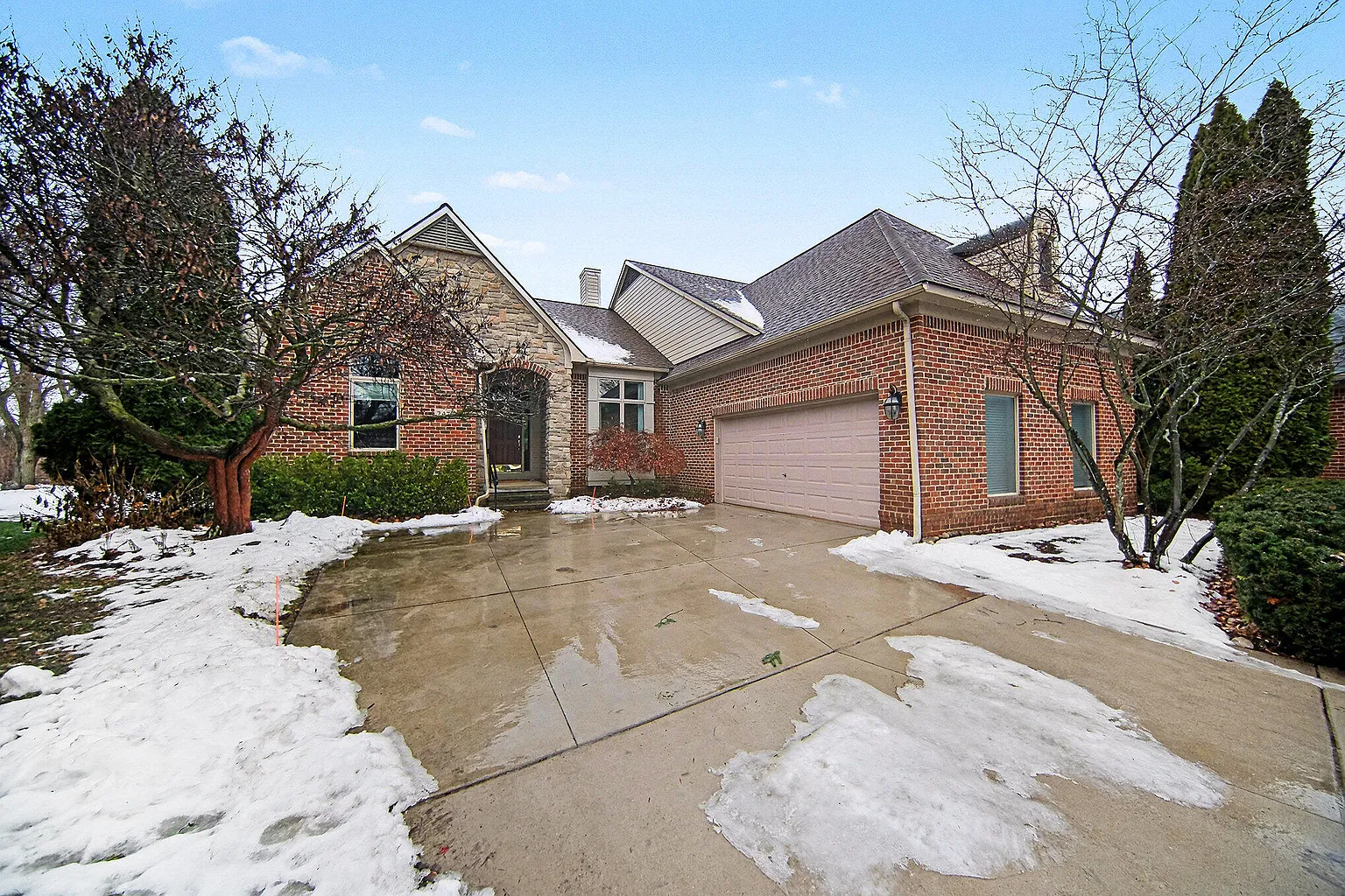2477 Winged Foot Ct photo 1