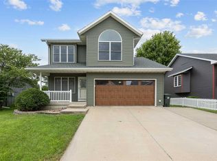 1566 Hemingway Ln, Iowa City, IA 52240