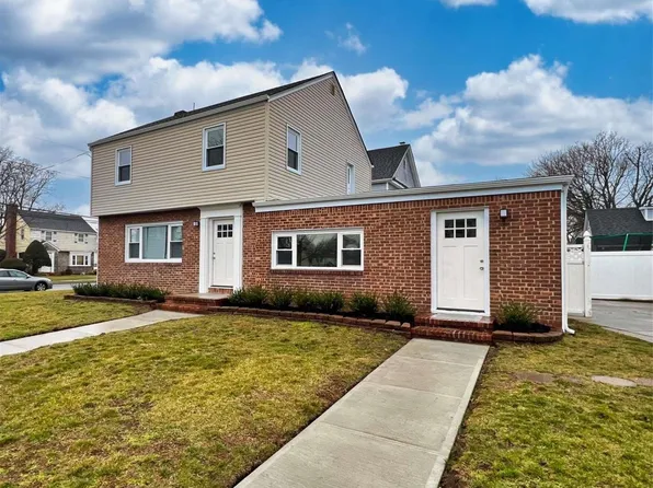 195 Crowell Street, Hempstead, NY 11550