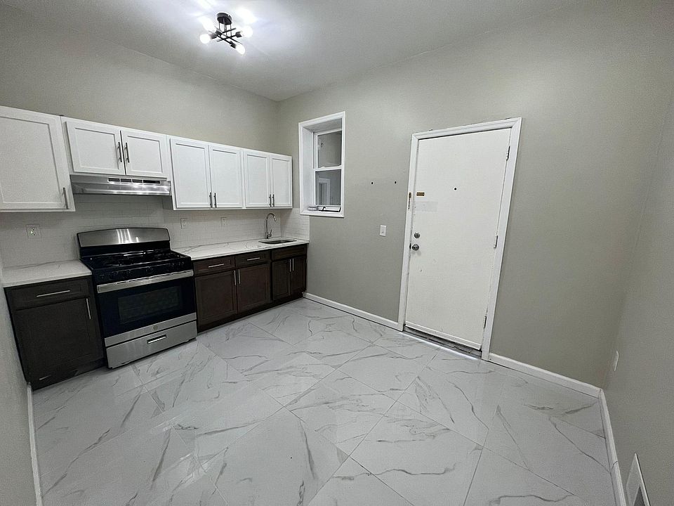 1st image of 43 E Kinney St Floor 1