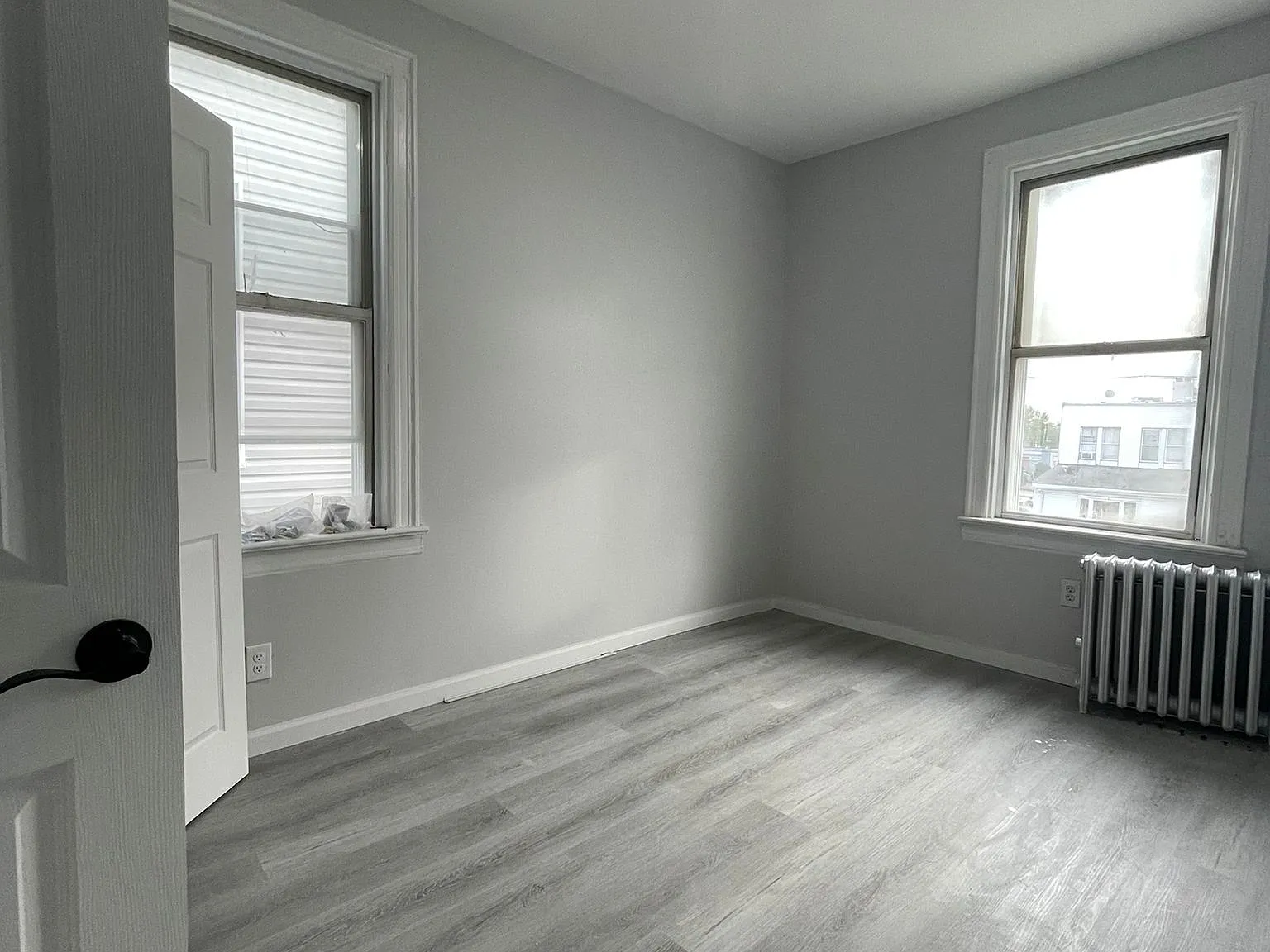 3 bed, 1000 sqft, $2,500 — Photo 4