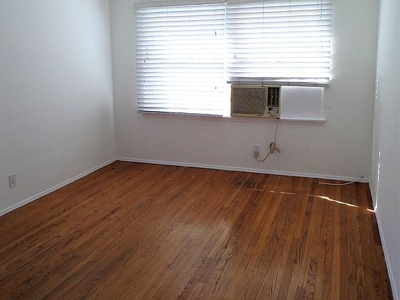 5th image of 10611 Valley Spring Ln #10611