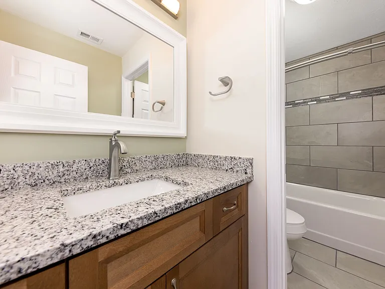 1030 SW 6th Dr #2 — Photo 14