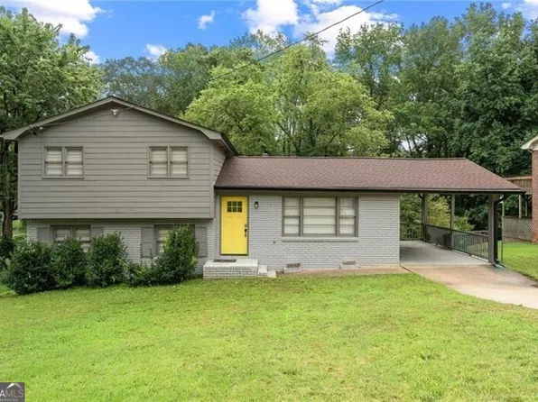 799 Pine Roc Dr, Stone Mountain, GA 30083