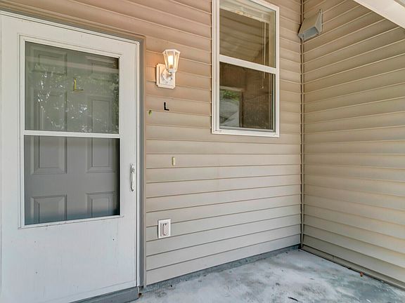 3rd image of 940 E Estates Blvd #5L