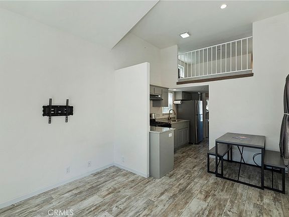 4th image of 547 Alden Rd #6