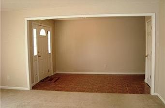 5th image of 3923 S Willis Ave