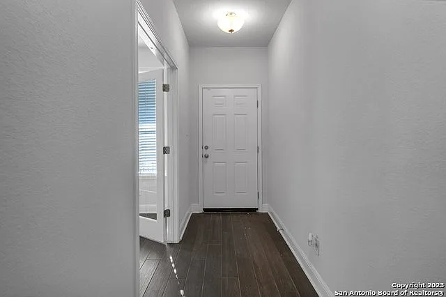 3 bed, 2.0 bath, 1660 sqft, $2,000 — Photo 4