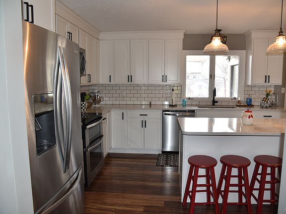 5th image of 5001 N Weir Dr