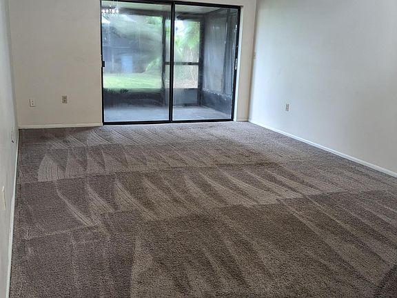 2nd image of 2811 King Oak Cir