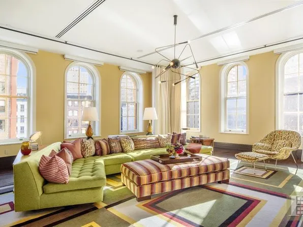 140 Franklin St APT 5, New York, NY 10013