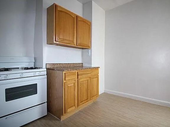 2nd image of 2420 Davidson Ave #E1
