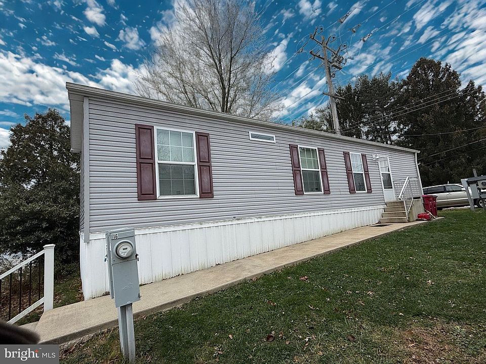 1st image of 15 Mockingbird Ln