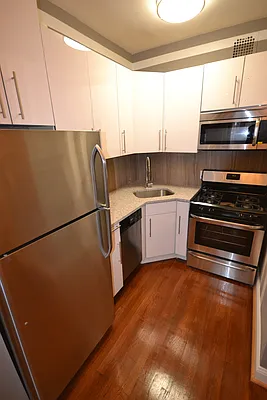 Rented by ALTER REALTY CO INC | media 44