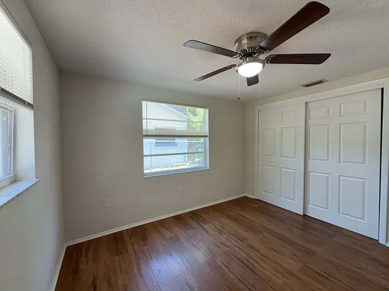 15839 Villa Dr — Photo 7