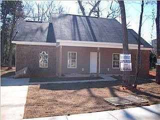 2nd image of 2675 Weems Dr