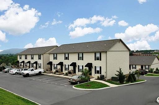 1st image of 1036 Stonecrest Ct