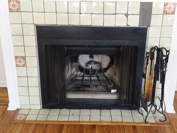5th image of 526 Spruce St APT 3R