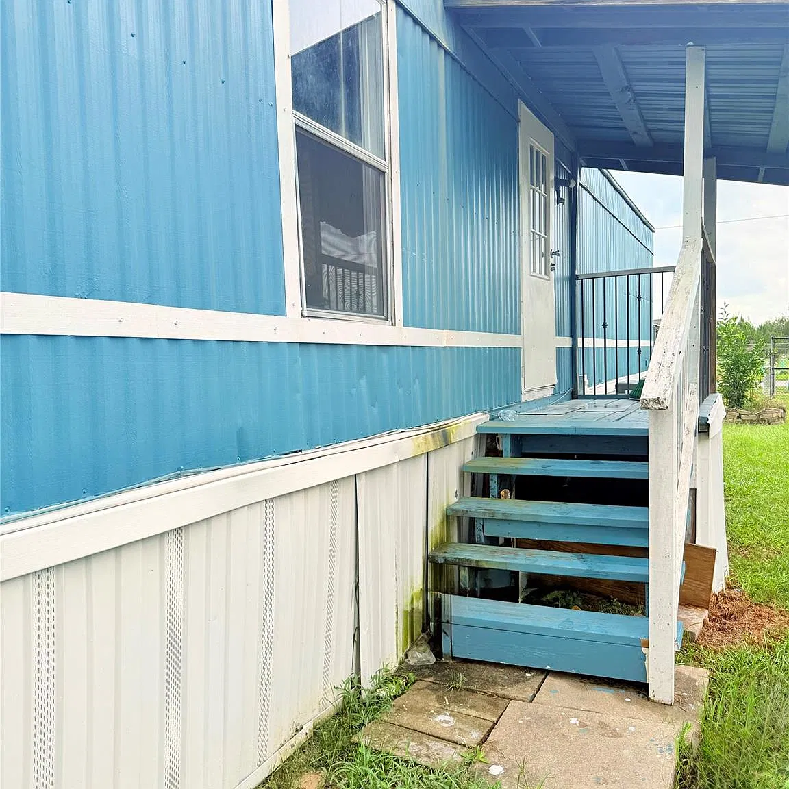 3 bed, 2.0 bath, 1140 sqft, $1,000 — Photo 2