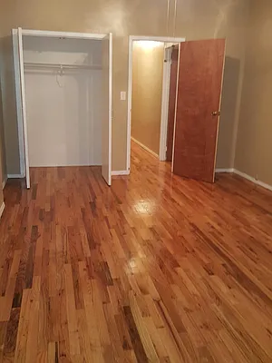 Rented by Elite NY Holdings | media 28