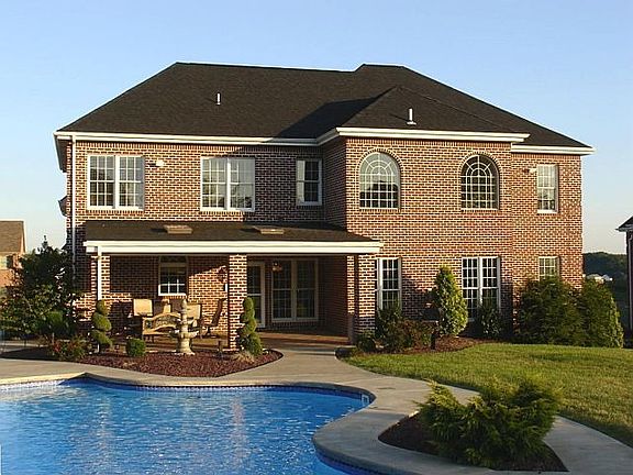 Salt Water Free Form Pool w/Waterfall!