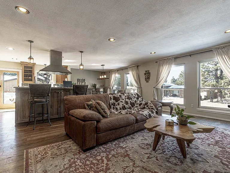 3295 W Parade Cir — Photo 12