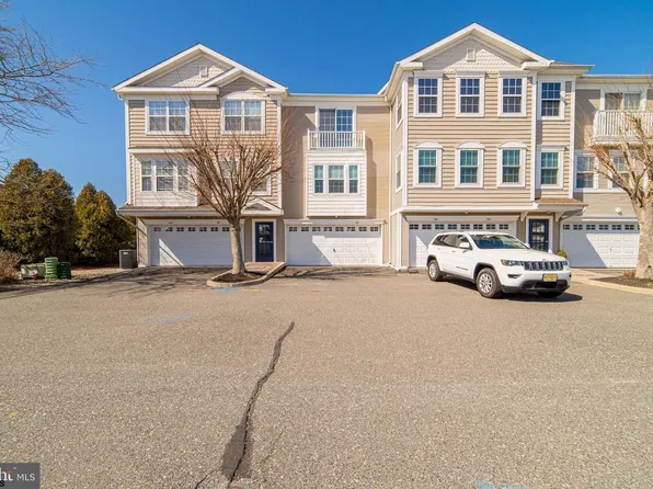 61 Dockside Dr #61, Somers Point, NJ 08244