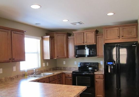 2nd image of 3278 E Franklin Ave