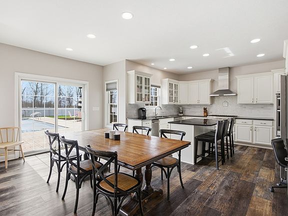 5th image of 2094 Laurel Ridge Dr