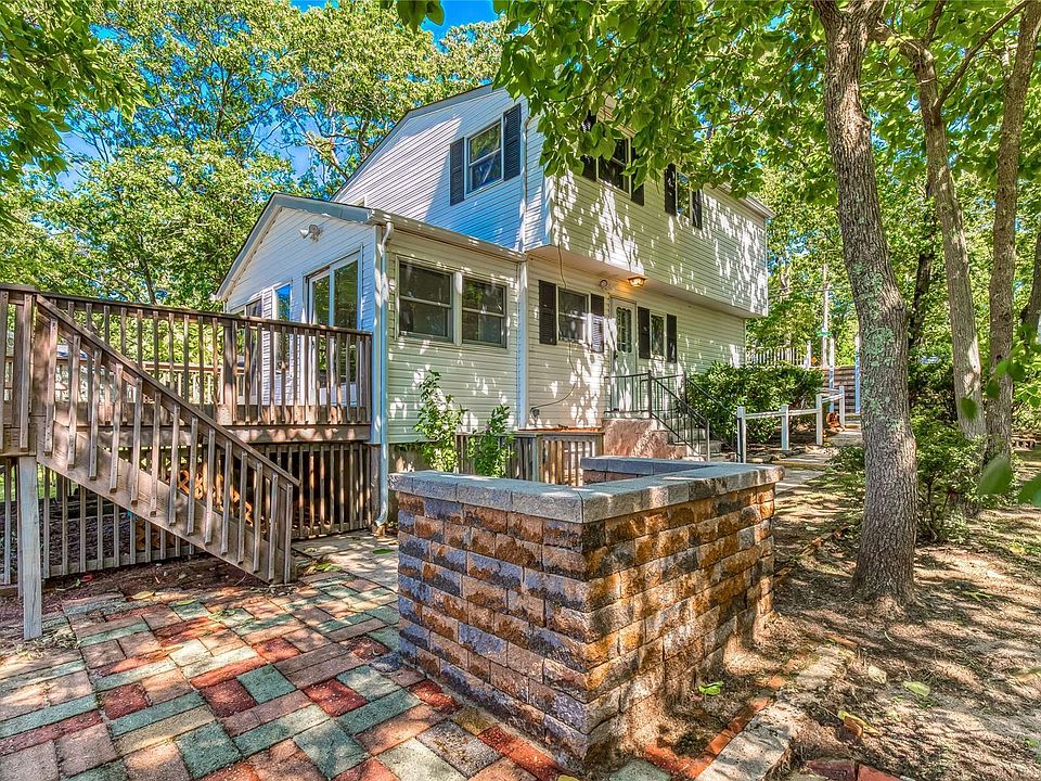 53 Lakeside Trail, Ridge, NY 11961 Zillow