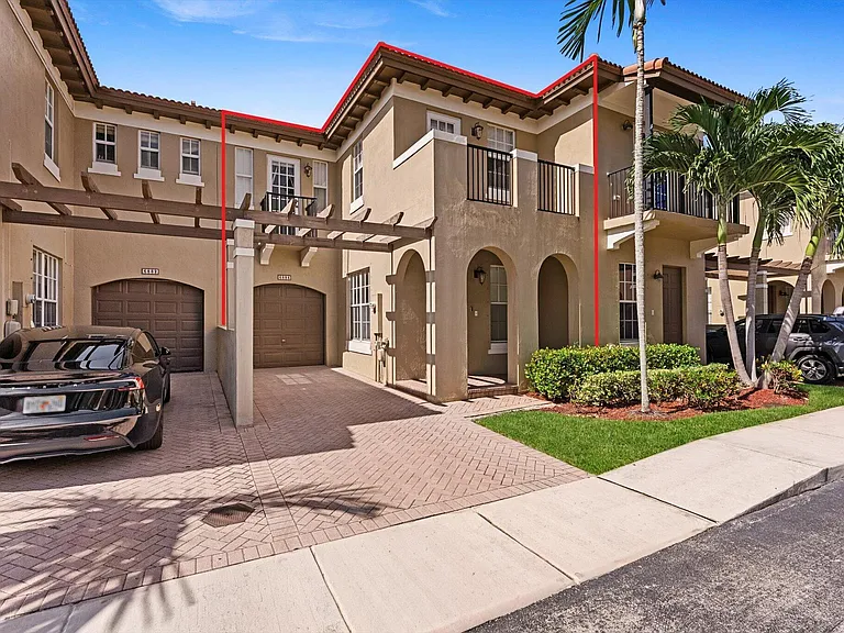 6884 Julia Gardens Dr — Photo 4