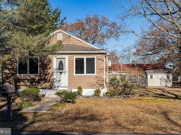 71 Clearwater Dr, Waretown, NJ 08758