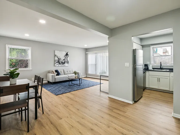 Galloway Court Apartments — Photo 11