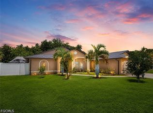 622 SE 10th Ave, Cape Coral, FL 33990