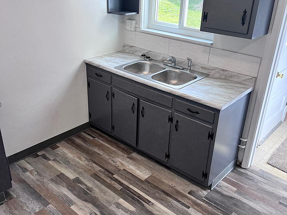 2nd image of 166 Crest Dr #166