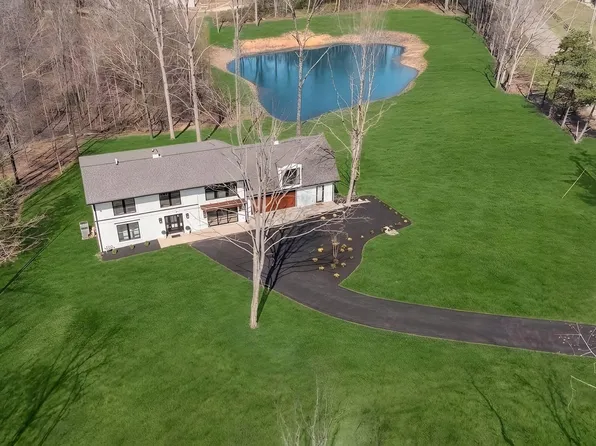 1510 E Piney Rd, Dickson, TN 37055