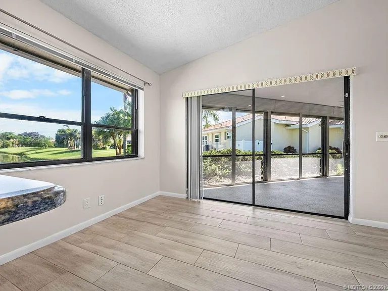 2386 SW Creekside Dr — Photo 30