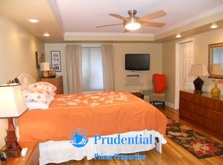 400 Bellevue Ave APT 114, Newport, RI 02840