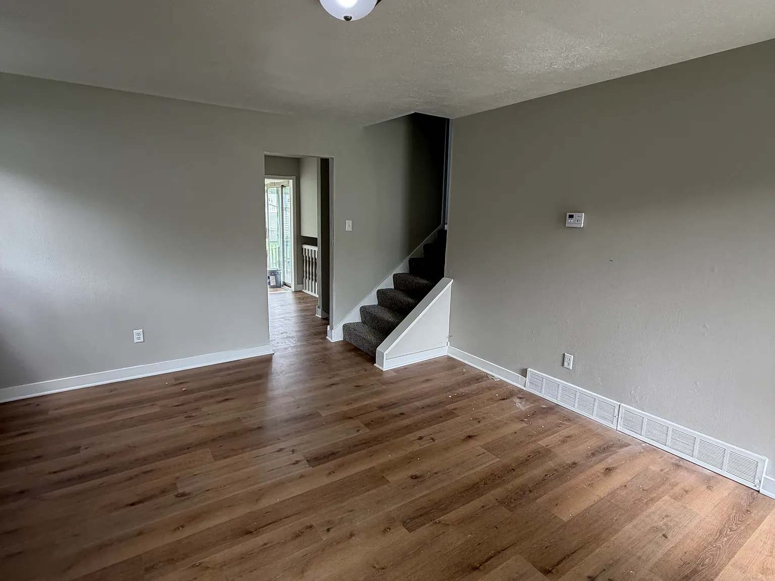 3 bed, 1250 sqft, $1,750 — Photo 4