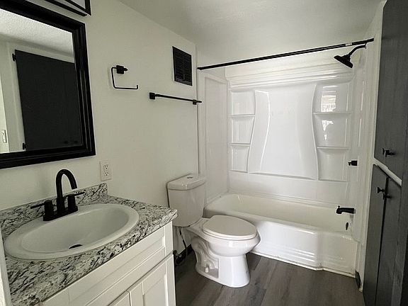 4th image of 1215 W Roger Rd #1241-14
