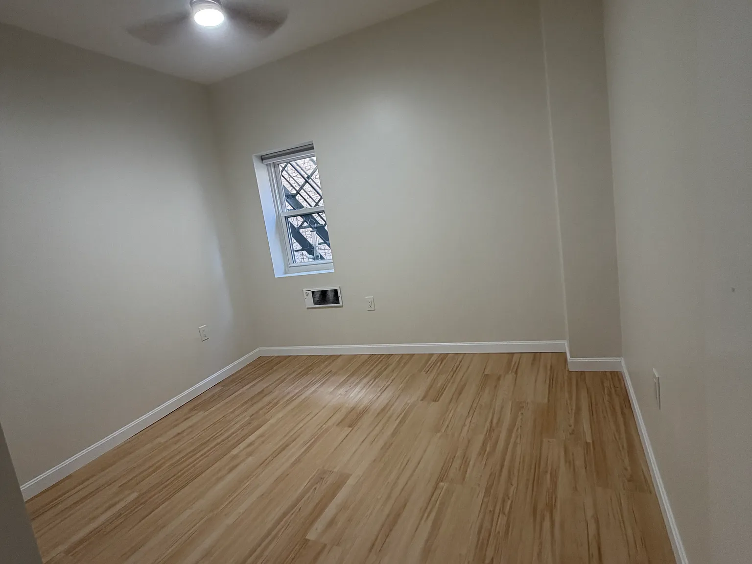 1 bed, 500 sqft, $2,800 — Photo 4