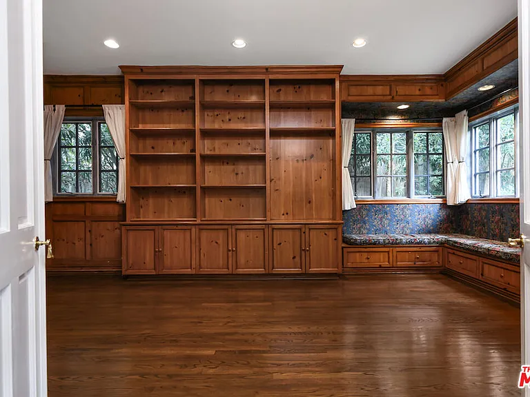 3254 Oakdell Rd — Photo 14