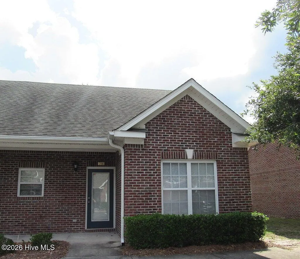 2 bed, 2.0 bath, $1,450 — Photo 1